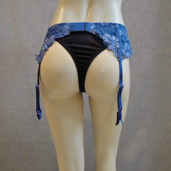Victoria's Secret blue lace garter belt - Picture 7 of 7
